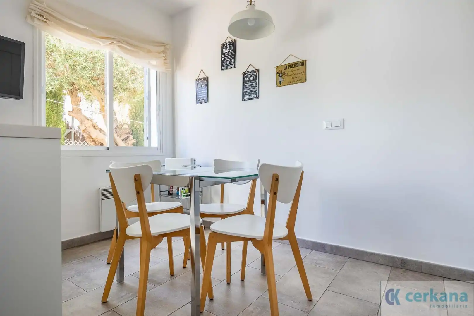Dining room of Houses for sale in Espartinas  with Air Conditioner and Storage room