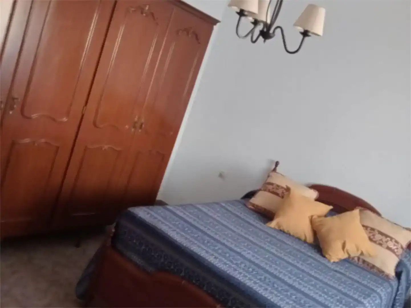 Habitación de Piso de alquiler en Luque con Amueblado