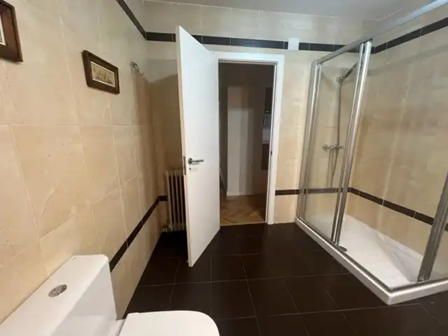 Bathroom of Flat for rent in Puertollano  with Air Conditioner, Heating and Parquet flooring