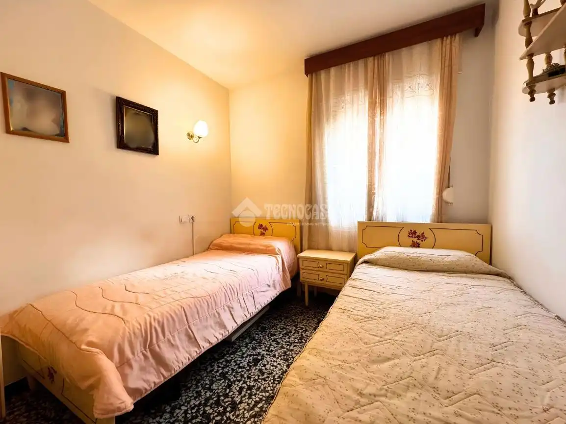 Habitación de Piso en venta en Fuengirola con Balcón