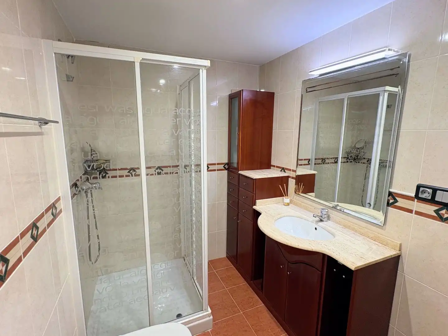 Bathroom of Flat for sale in Alzira