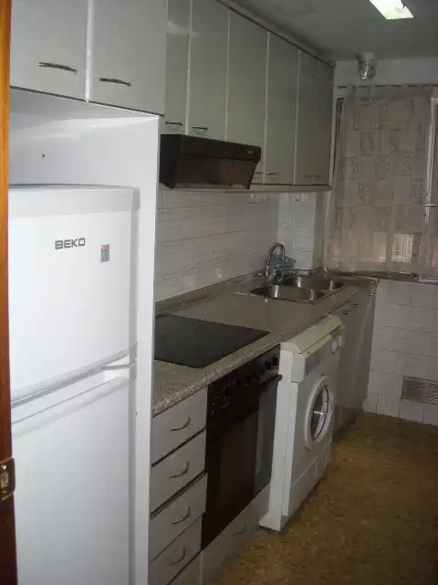Kitchen of Flat for rent in Zaragoza  with Heating, Parquet flooring and Furnished