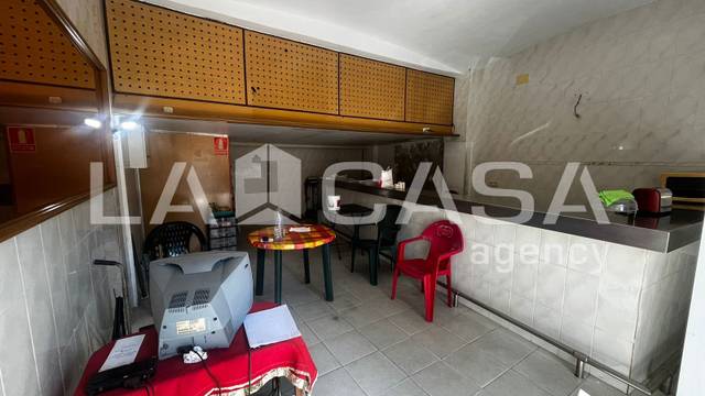 Local comercial en Venta en Carrer de Josep Miret en La Verneda i la Pau