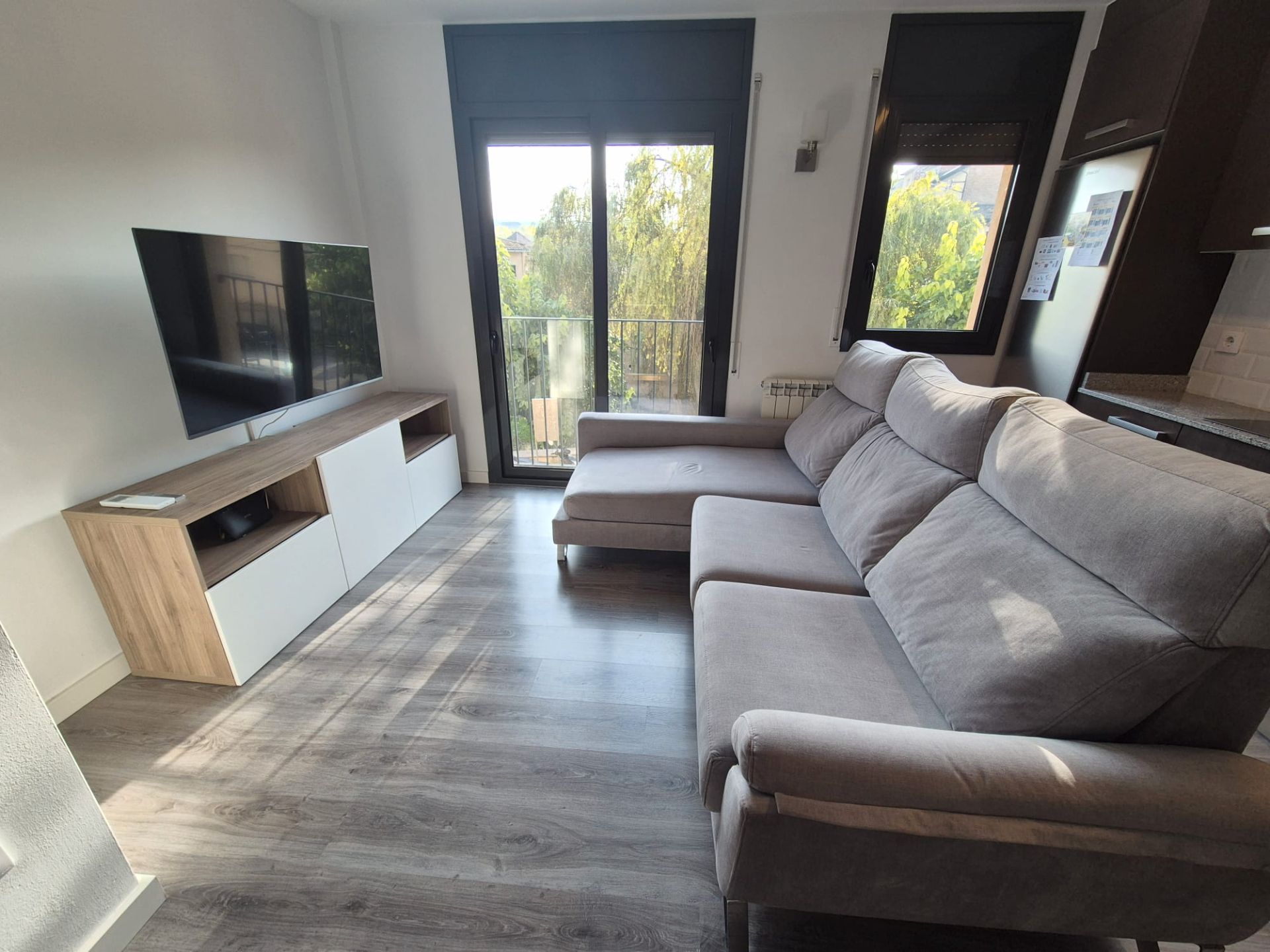 Sala d'estar de Pis de lloguer en Roda de Ter amb Calefacció, Moblat i Forn