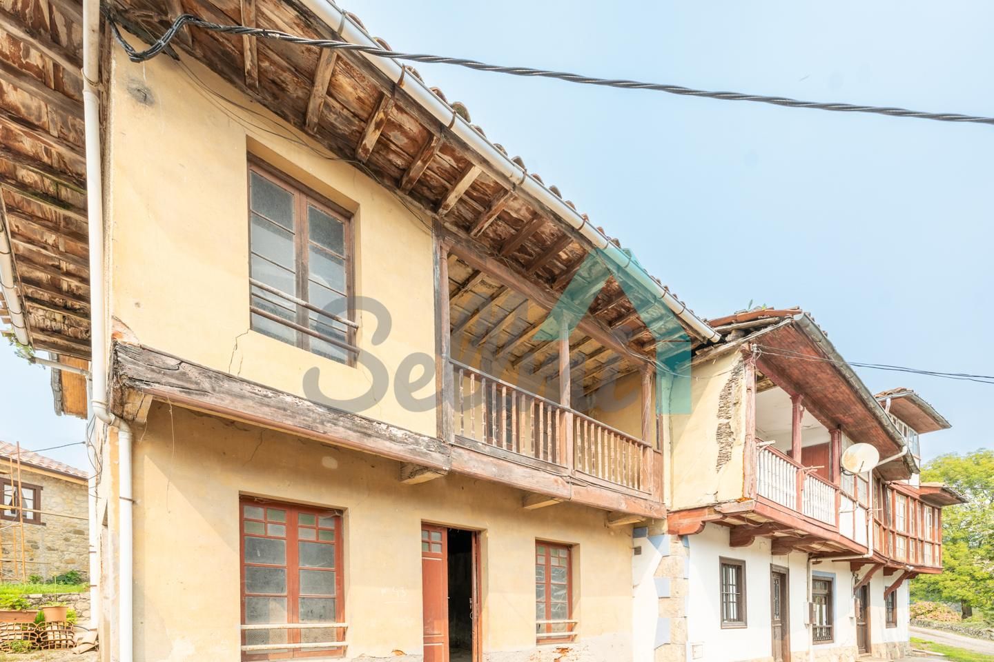 Vista exterior de Casa adosada en venta en Piloña con Jardín privado y Balcón