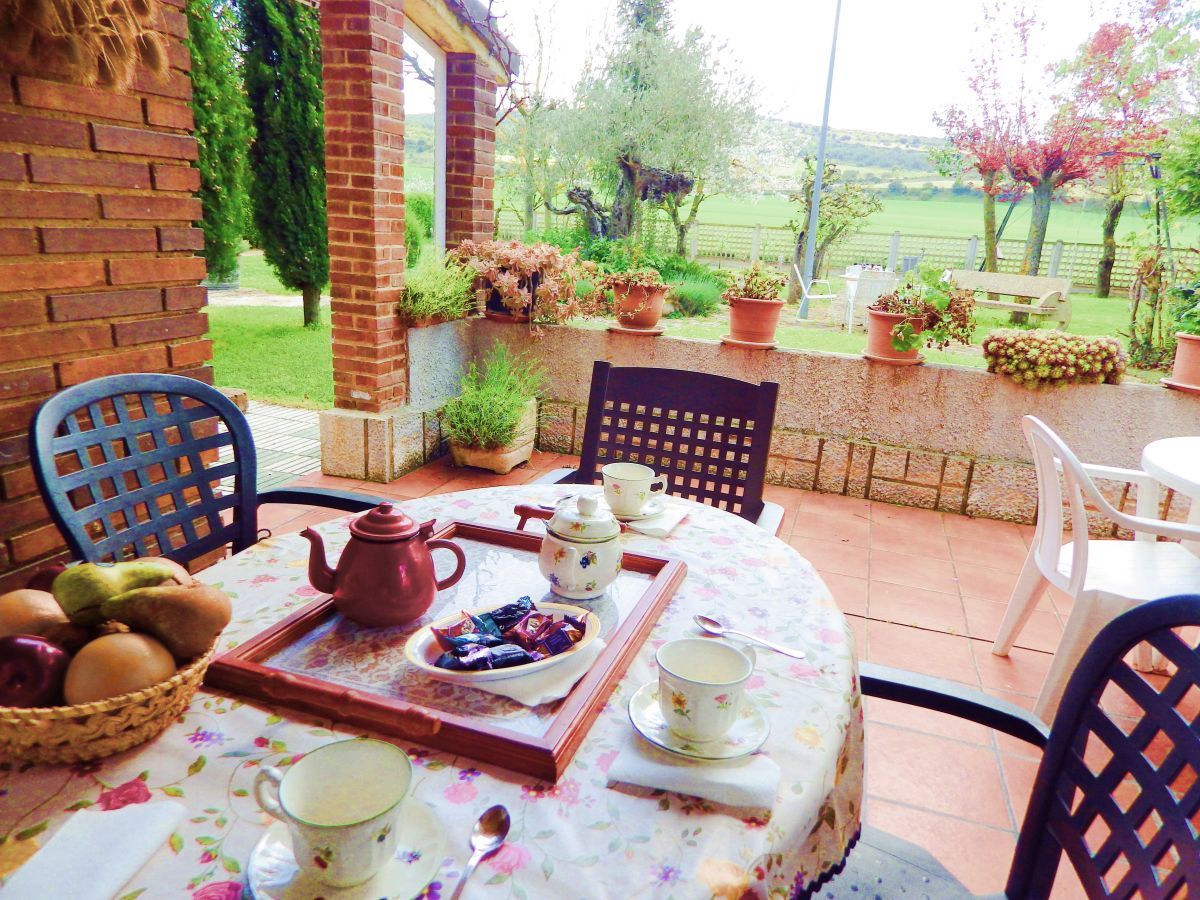 Jardí de Casa o xalet en venda en Berantevilla amb Calefacció, Terrassa i Moblat