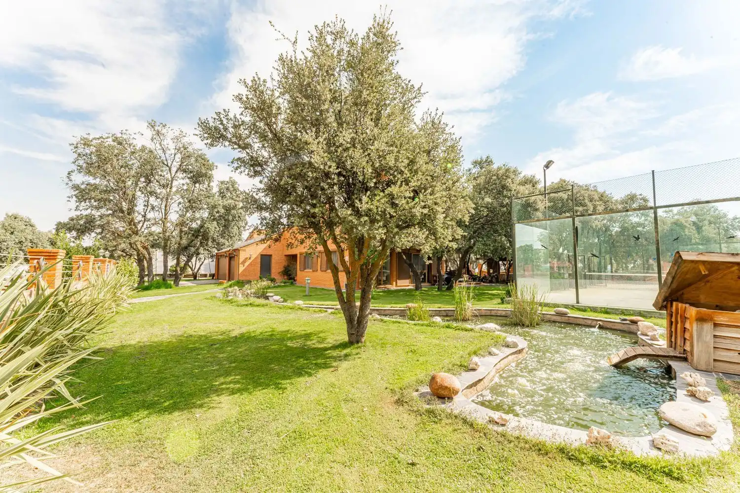 Jardín de Casa o chalet en venta en Nuevo Baztán con Aire acondicionado, Jardín privado y Terraza
