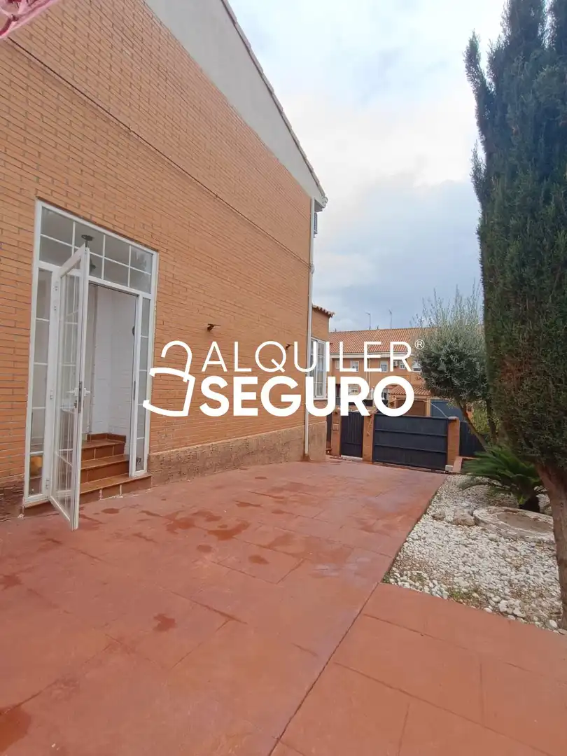 Garden of Houses for rent in Los Robles  