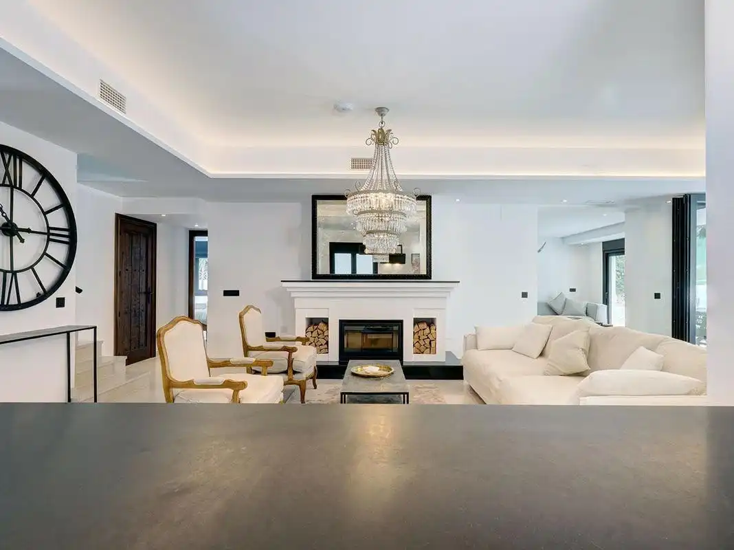 Wohnzimmer von Haus oder Chalet zur Miete in Marbella mit Klimaanlage, Privatgarten und Terrasse