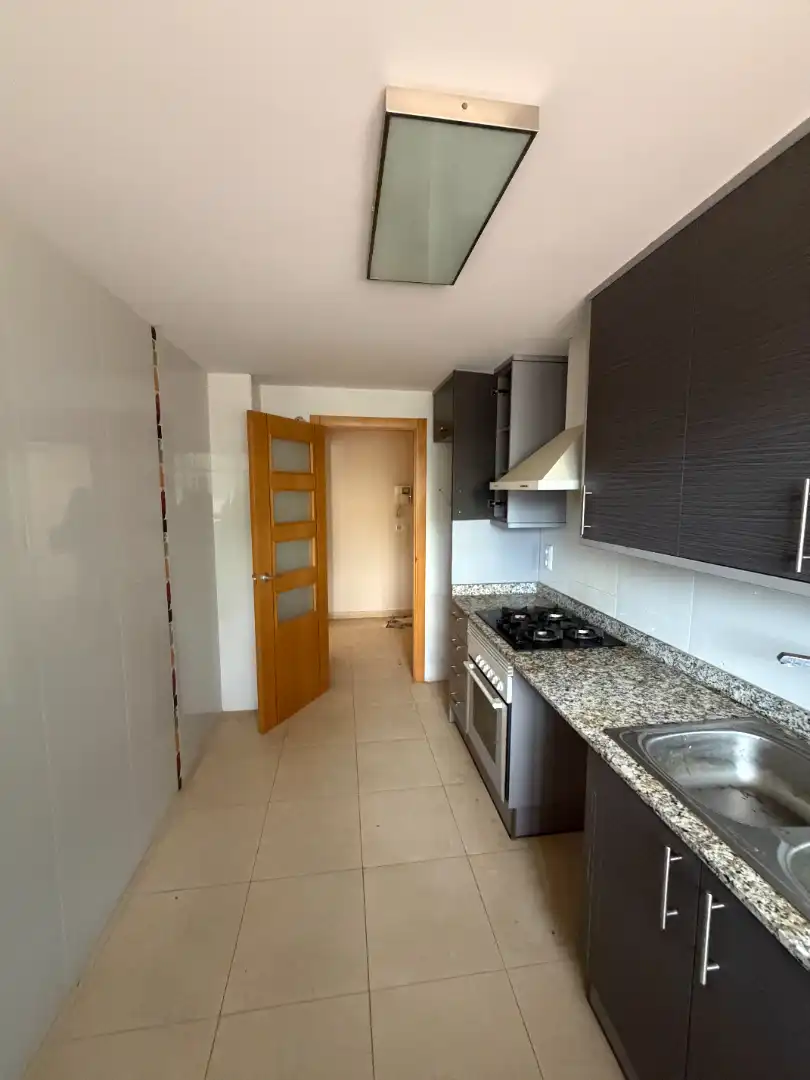 Cocina de Piso en venta en Paterna con Aire acondicionado, Terraza y Trastero