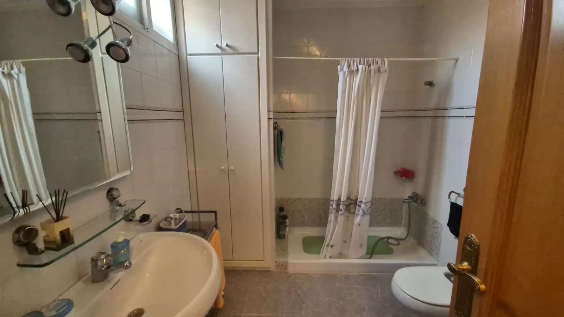 Baño de Casa adosada en venta en Alcantarilla con Terraza, Trastero y Amueblado