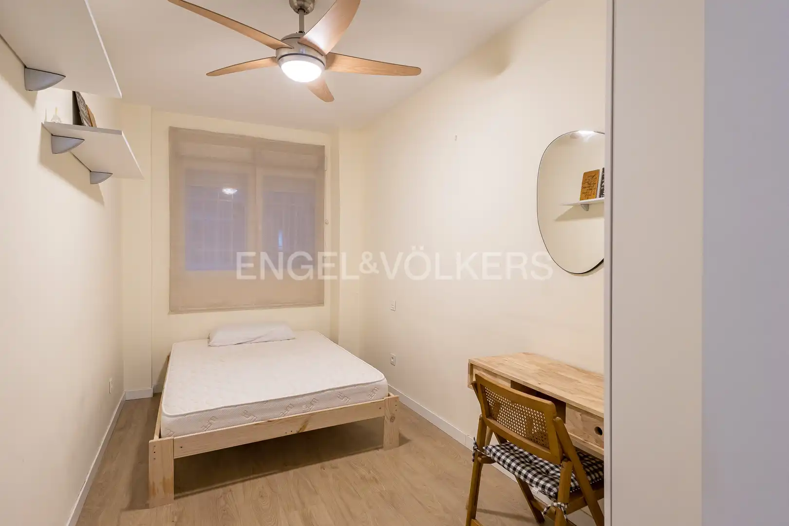 Schlafzimmer von Wohnung zur Miete in Madrid mit Klimaanlage und Heizung