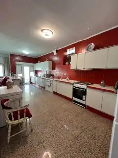 Cuina de Casa o xalet en venda en Pontevedra Capital  amb Calefacció, Traster i Moblat