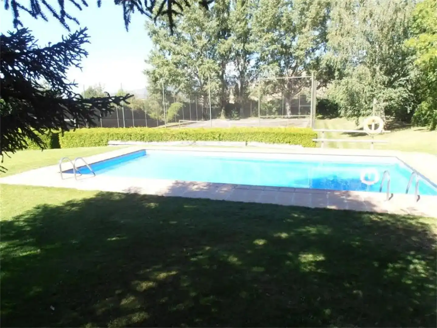 Piscina de Àtic de lloguer en Llívia amb Parquet, Traster i Piscina