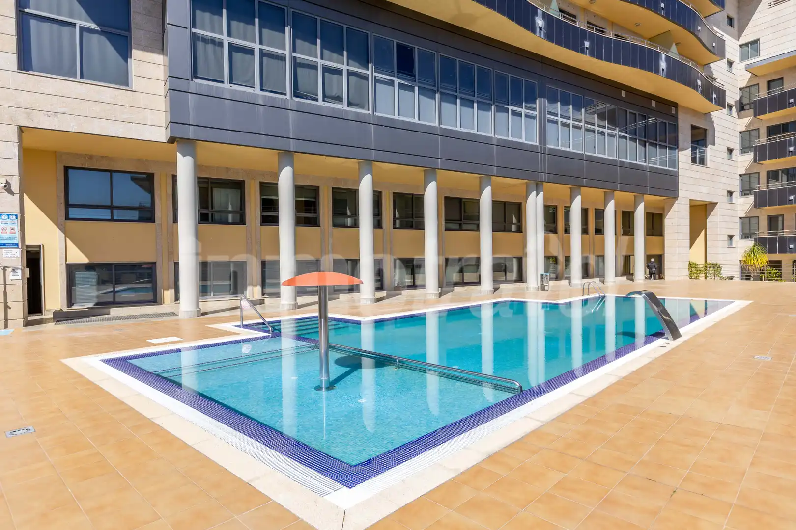 Piscina de Apartament en venda en Sanxenxo amb Calefacció, Parquet i Terrassa