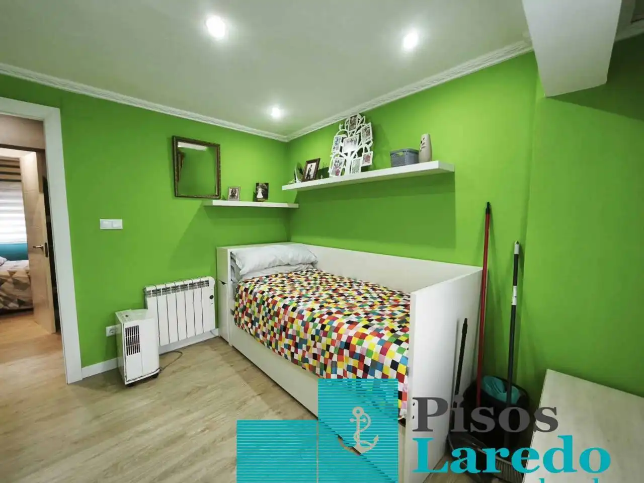 Bedroom of Flat for sale in Limpias  with Heating, Parquet flooring and Furnished
