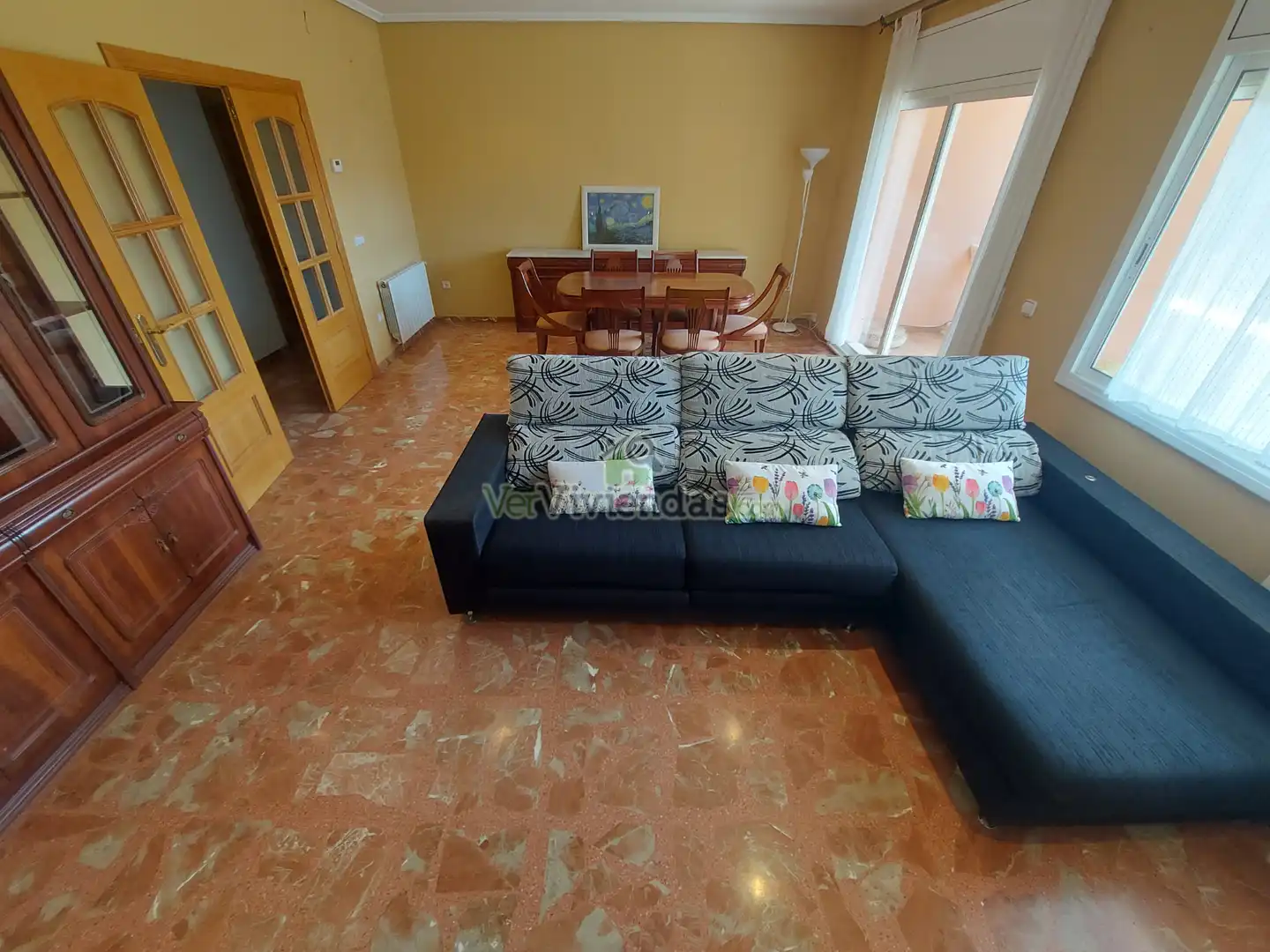 Sala d'estar de Casa o xalet en venda en Vallirana amb Calefacció, Jardí privat i Terrassa