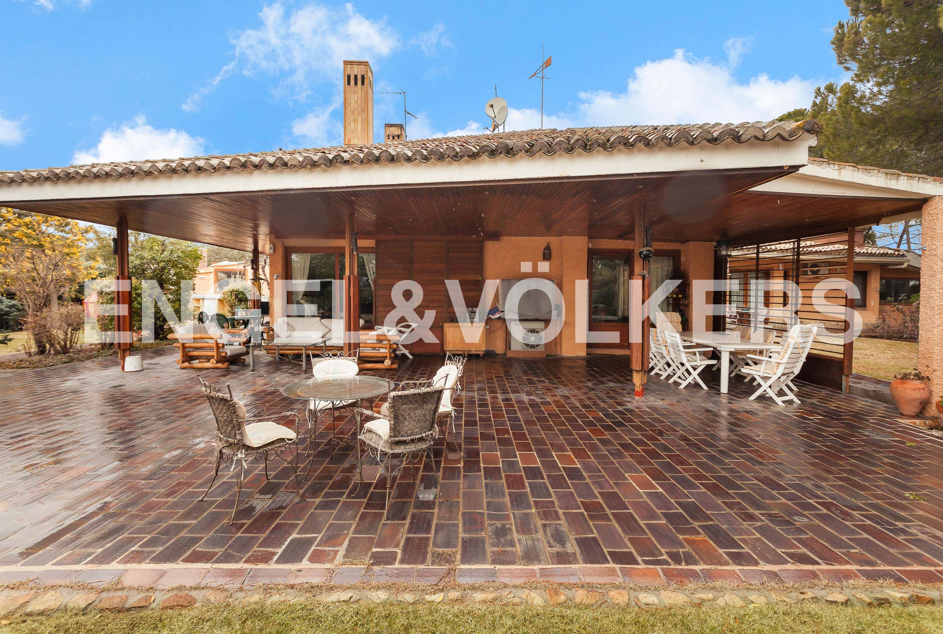 Terrace of House or chalet for sale in Ciudalcampo  with Air Conditioner, Heating and Private garden