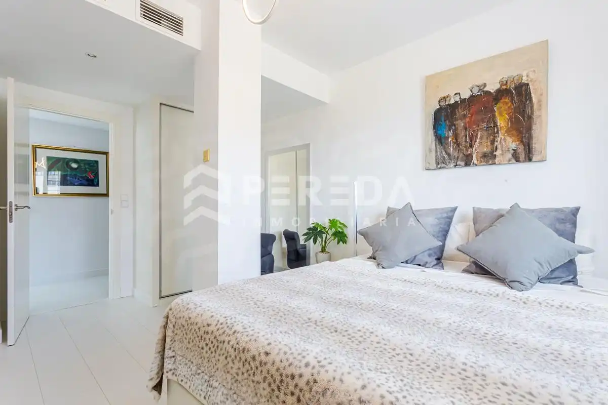 Habitación de Ático en venta en Roquetas de Mar con Aire acondicionado, Terraza y Piscina comunitaria