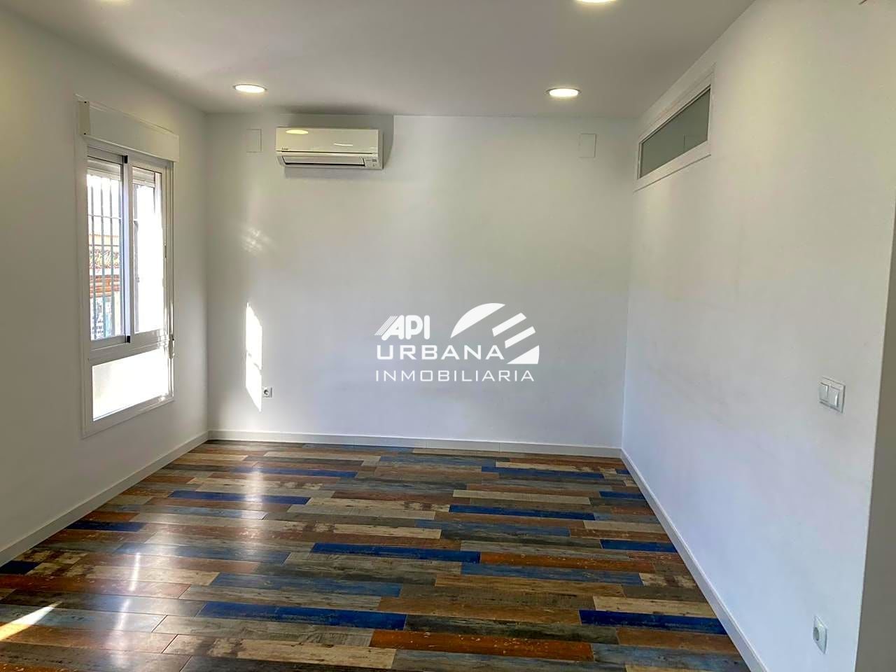 Flat for sale in Lucena  with Air Conditioner and Storage room