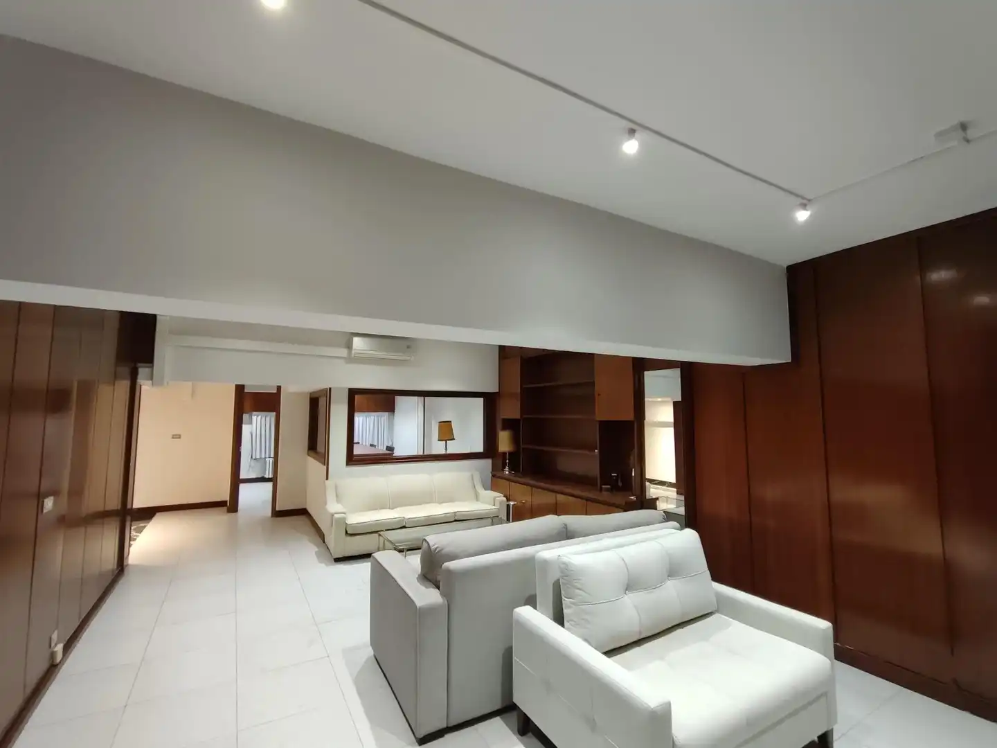 Sala de estar de Oficina en venta en Bilbao  con Aire acondicionado y Amueblado