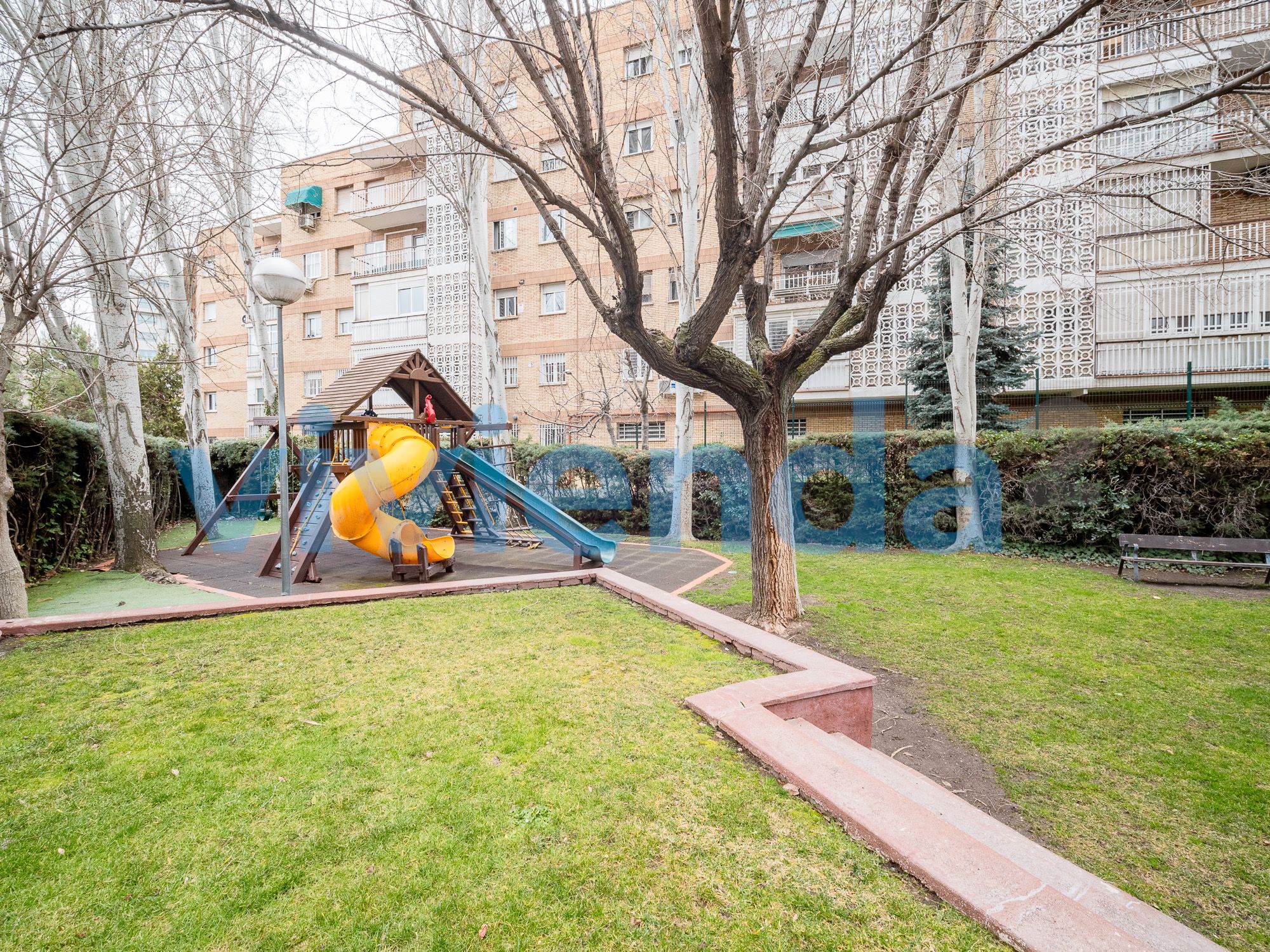 Jardín de Piso en venta en  Madrid Capital con Aire acondicionado, Calefacción y Terraza