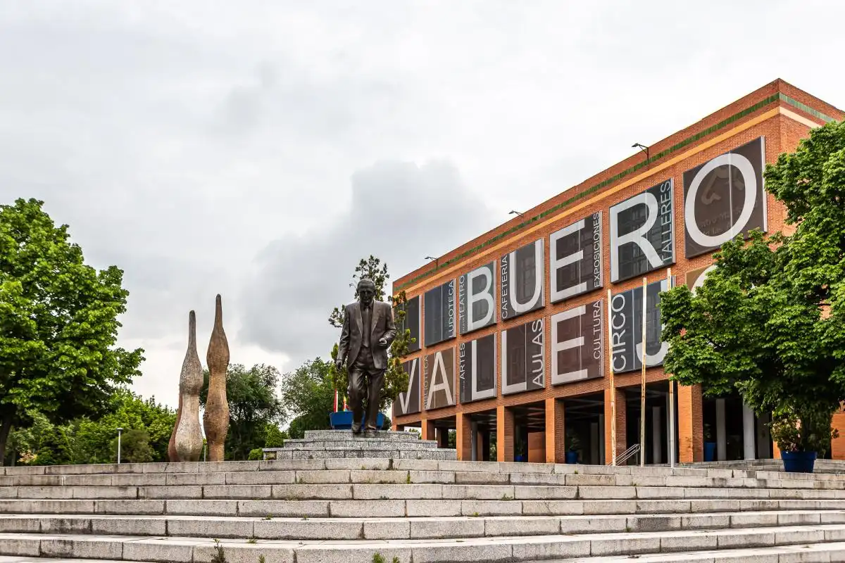 Außenansicht von Gebäude zum Verkauf in Alcorcón