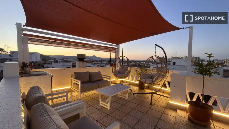 Terraza de Piso de alquiler en Oliva con Aire acondicionado, Calefacción y Amueblado