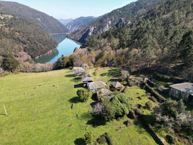 Casa-chalet en Venta en Aldea Lantero en Villayón