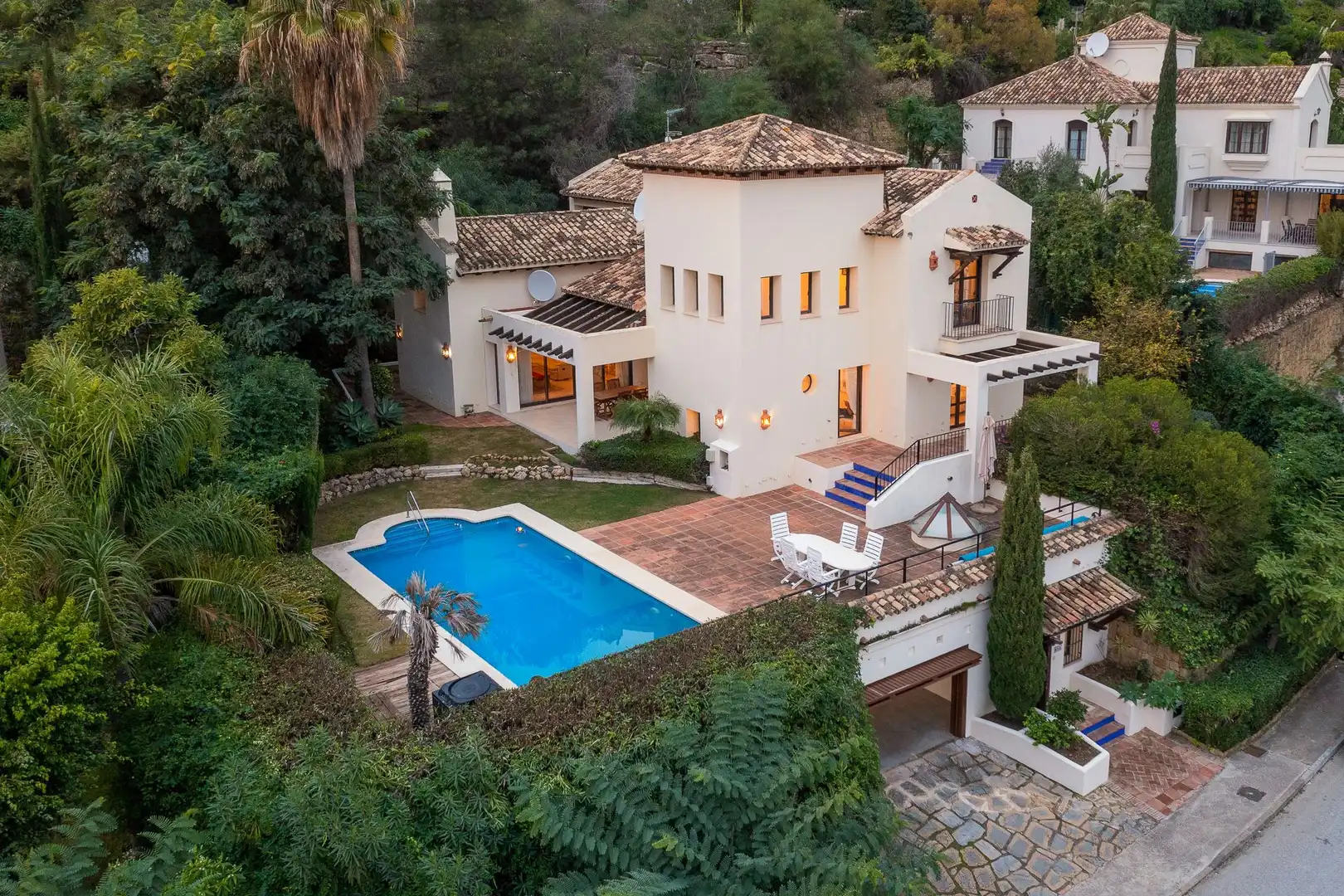 House with pool for sale in Los Arqueros  - Puerto del Almendro
