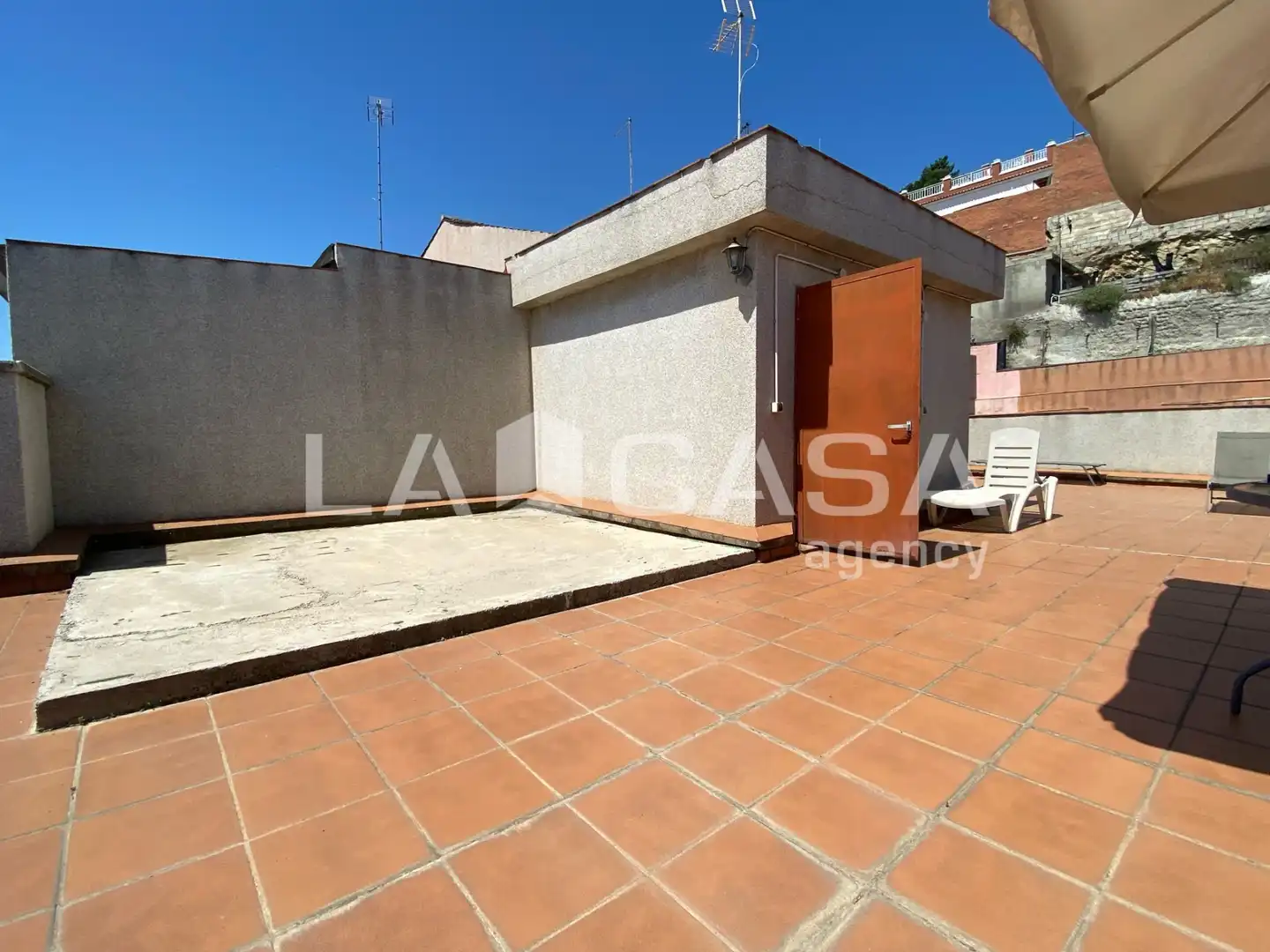 Terrace of Houses for sale in Badalona  with Terrace, Furnished and Oven