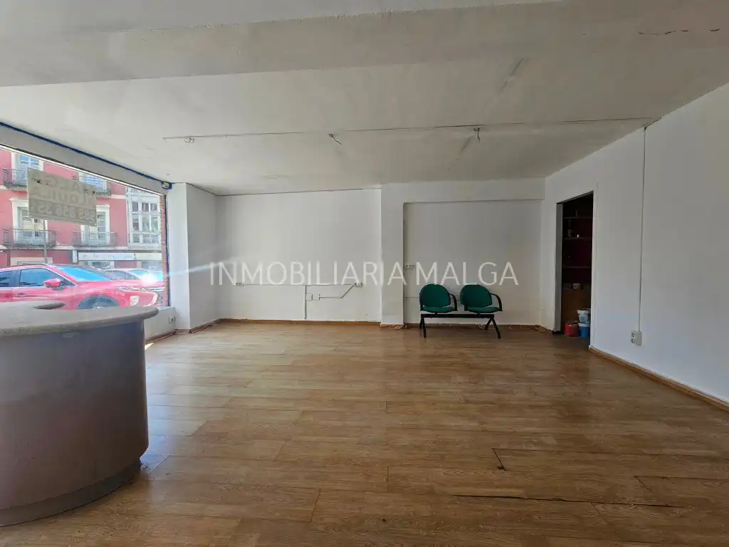 Business premises to rent in Avenida de la Reconquista 6, imagen 4
