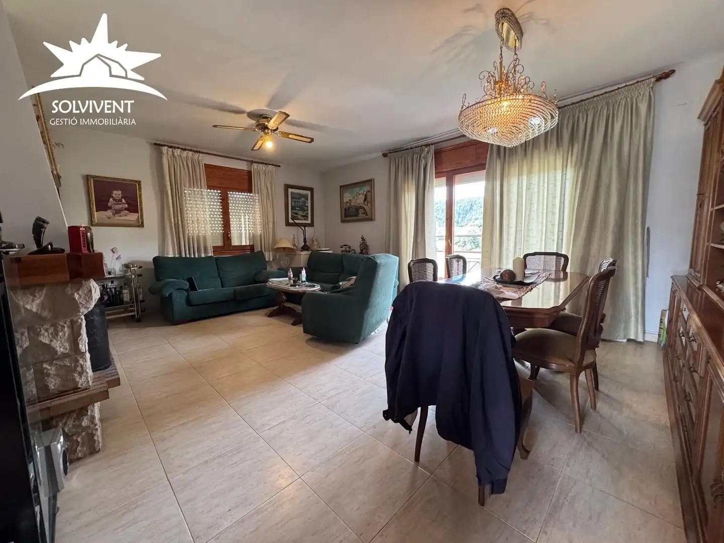 Sala de estar de Casa o chalet en venta en Cervelló con Calefacción, Jardín privado y Terraza