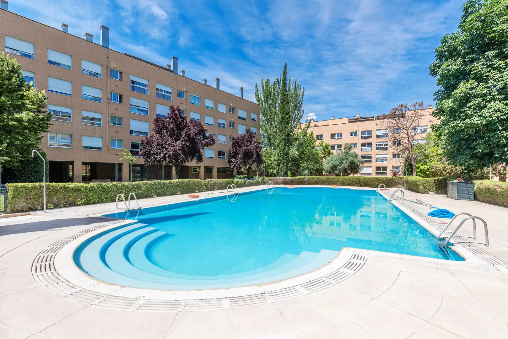 Piscina de Piso de alquiler en Madrid con Trastero