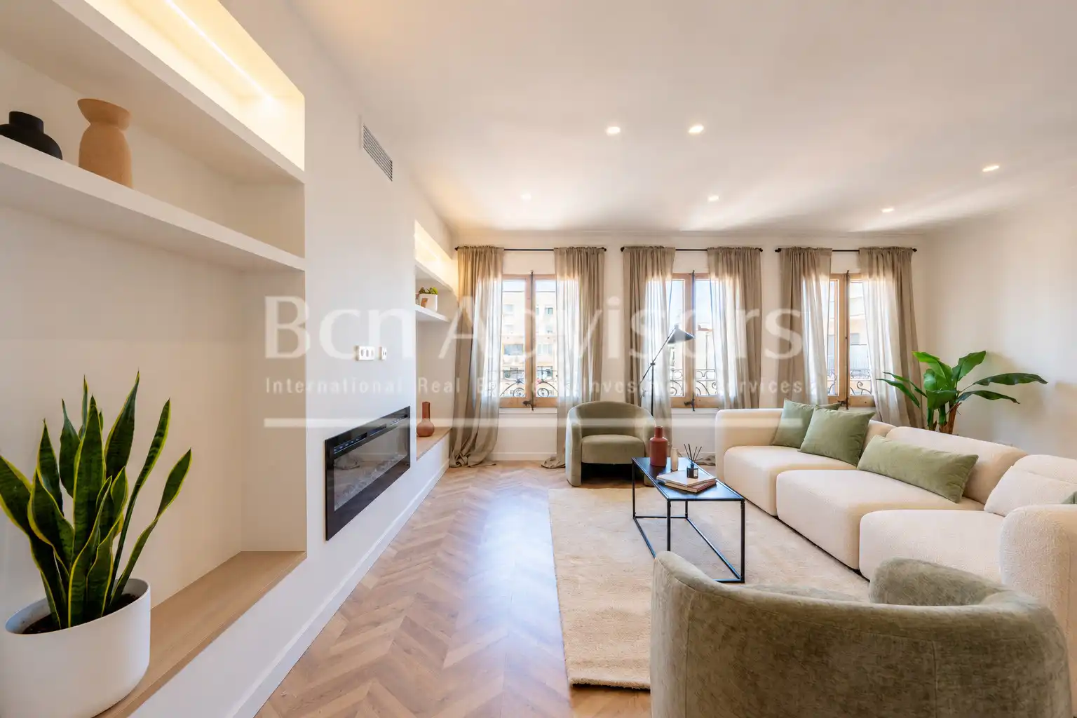 Piso con terraza en venta en Carrer de Girona, imagen 7