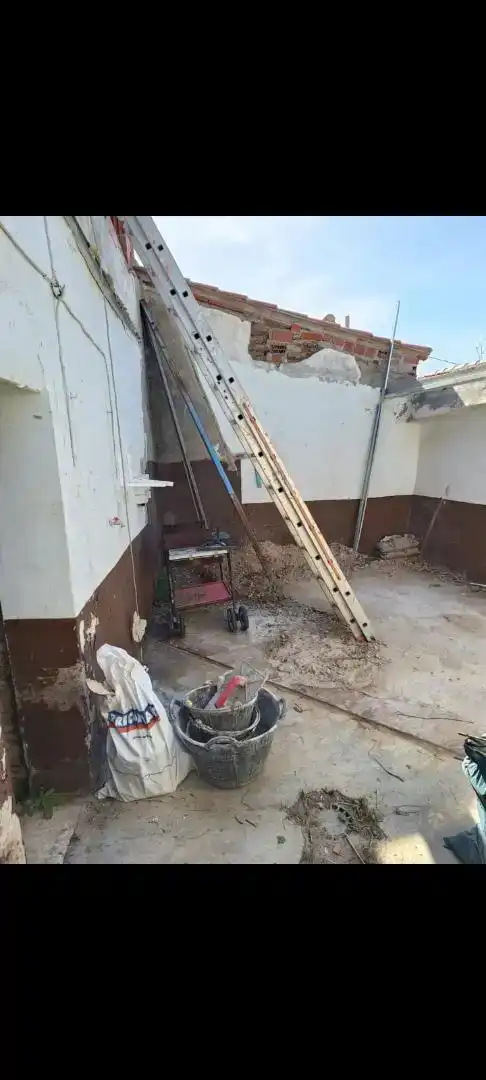 Casa adosada en venda en Valdecañas de Tajo amb Jardí privat i Traster