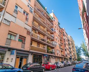 Vista exterior de Pis en venda en  Granada Capital amb Terrassa i Balcó