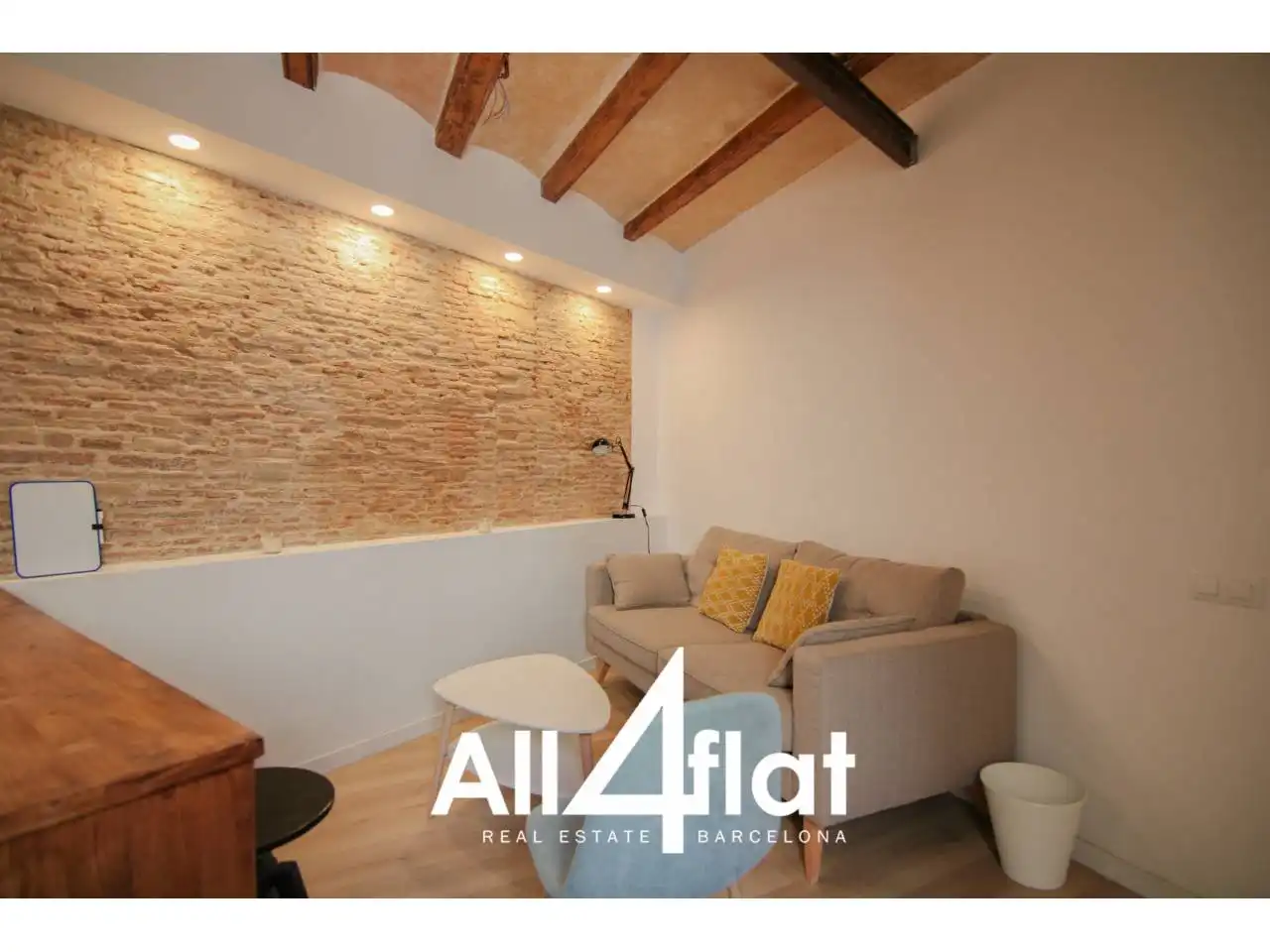 Flat with terrace for sale in Calle Canuda, imagen 4