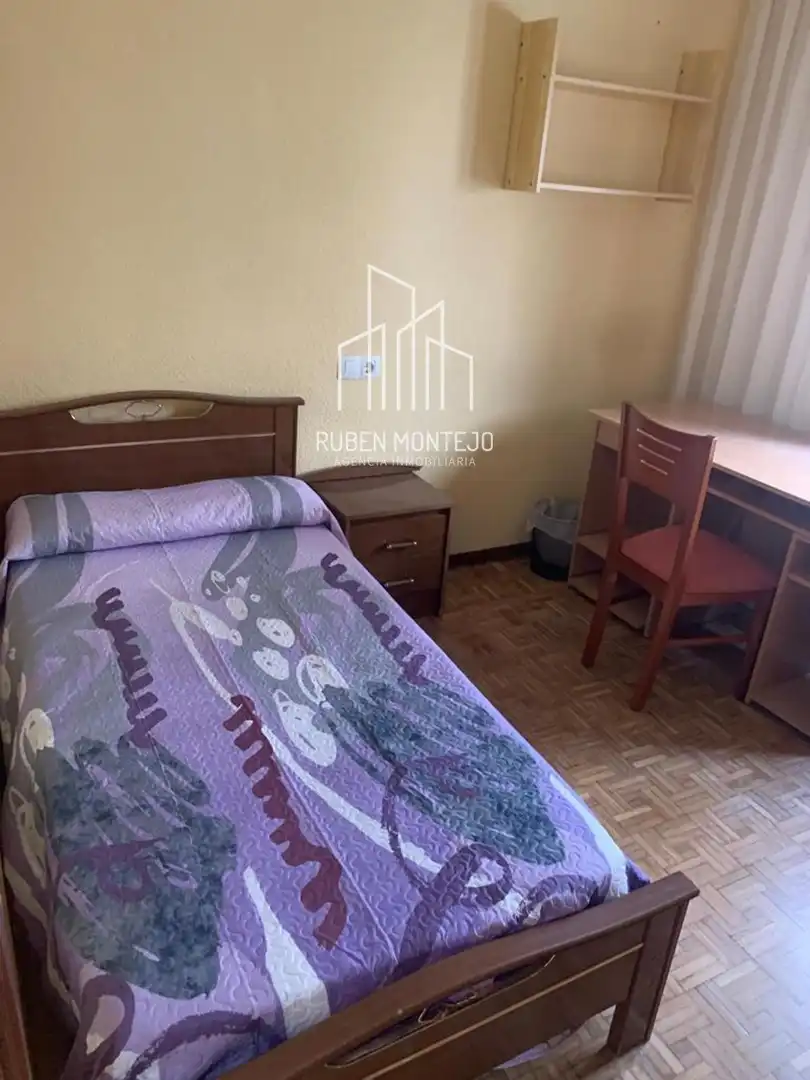 Flat for rent in Tomillar, Pizarrales