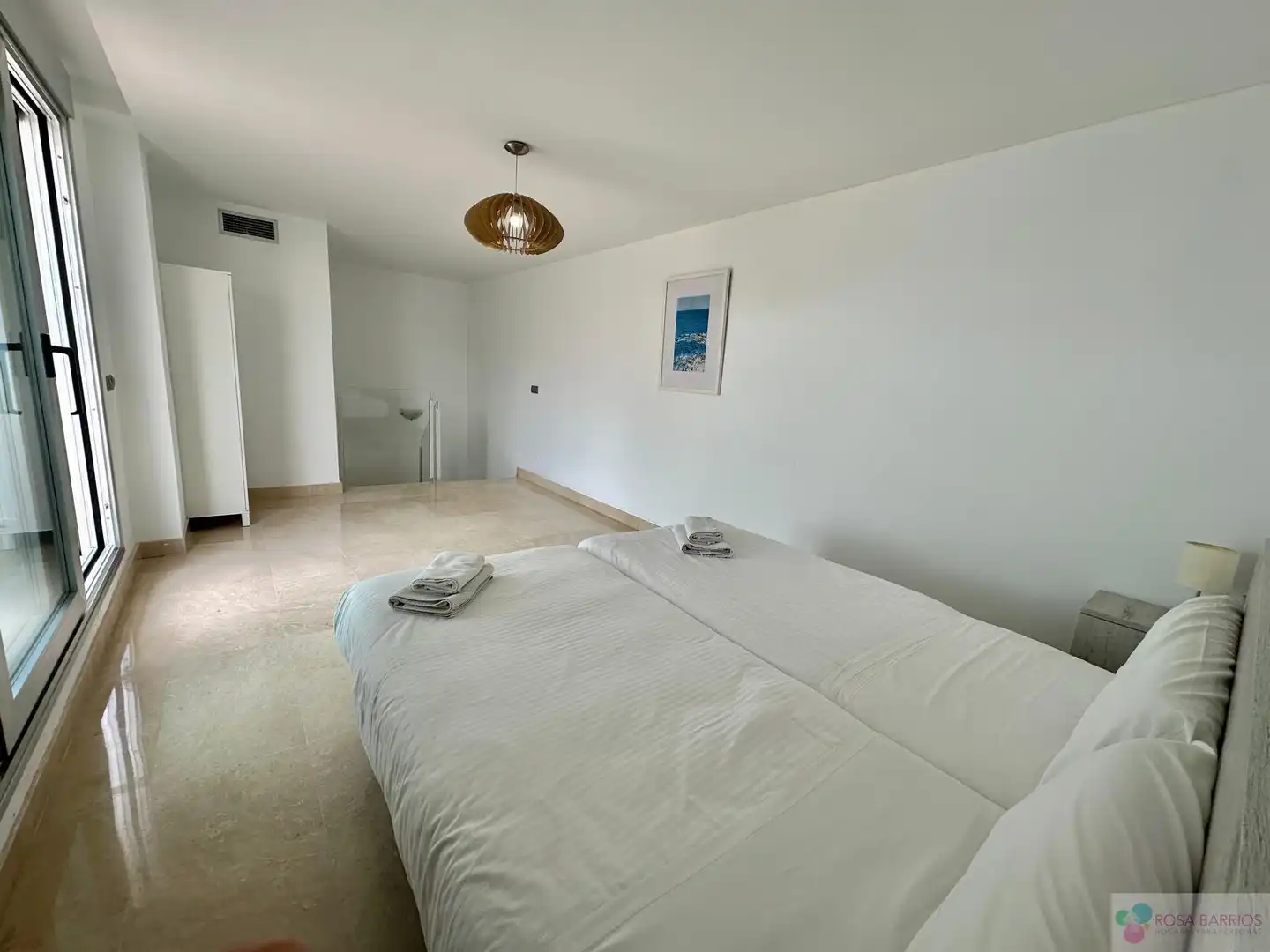 Habitación de Ático en venta en Marbella con Terraza y Piscina comunitaria
