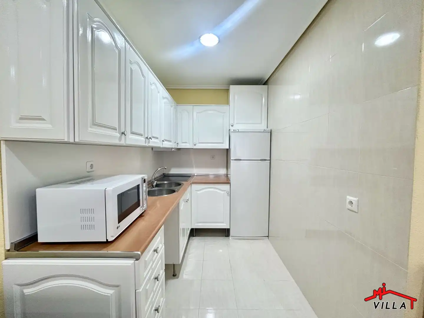 Cocina de Piso en venta en Laredo con Parquet y Amueblado
