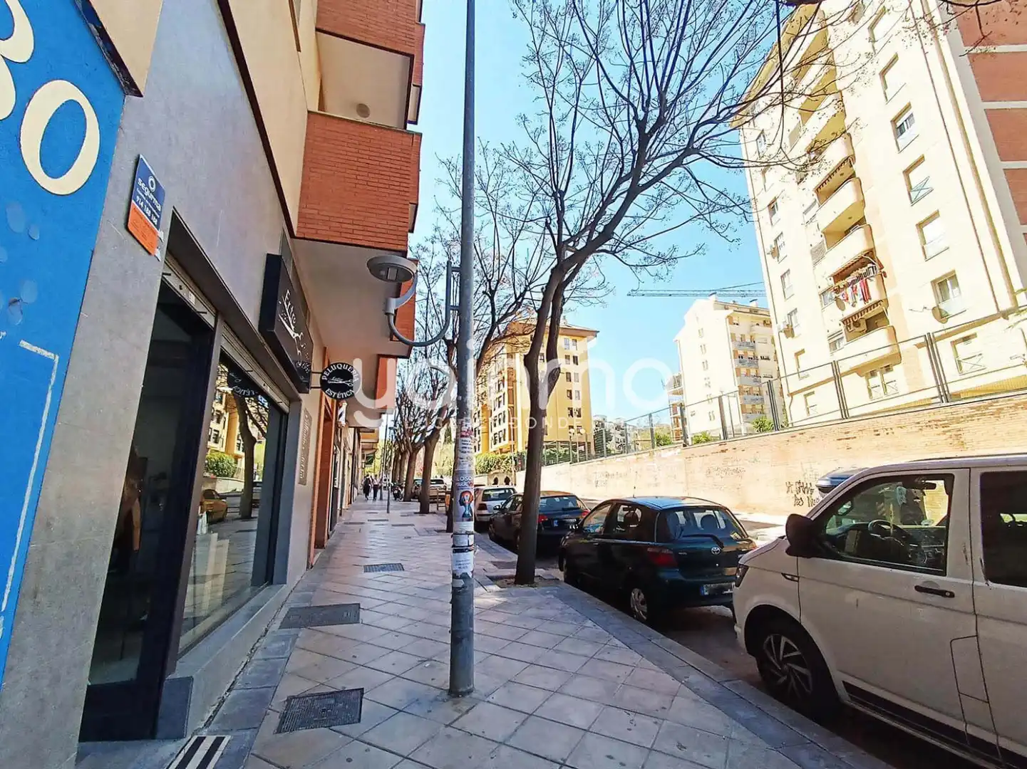 Vista exterior de Local en venta en Jaén