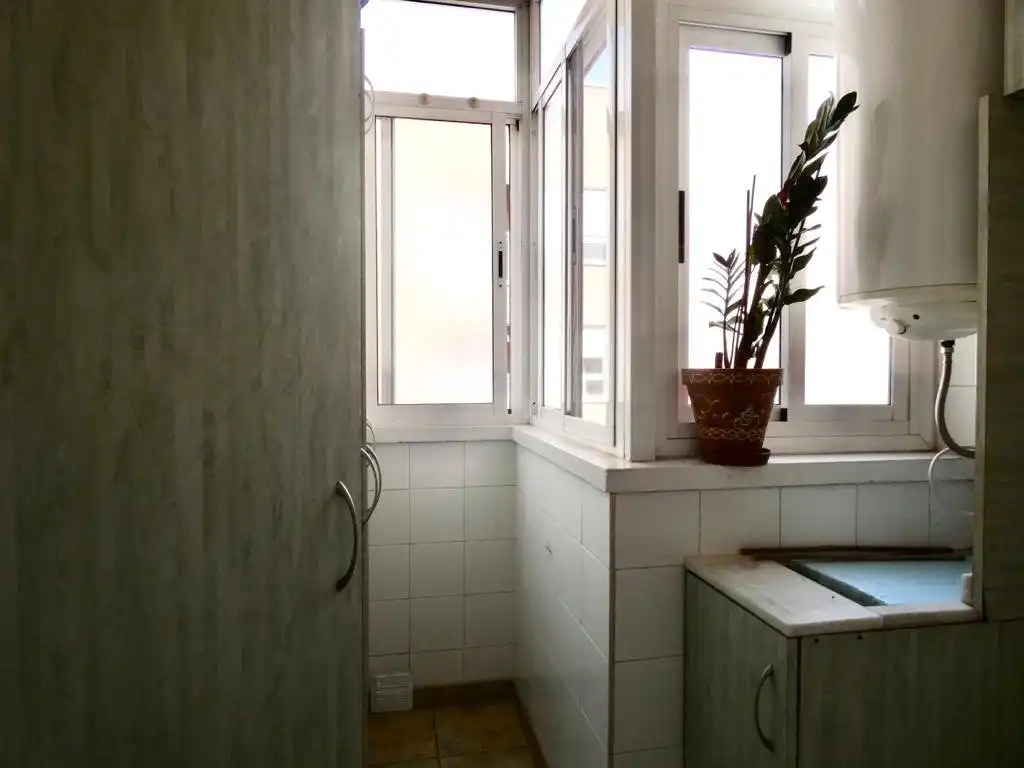 Bathroom of Flat for rent in Elche / Elx  with Air Conditioner, Parquet flooring and Storage room