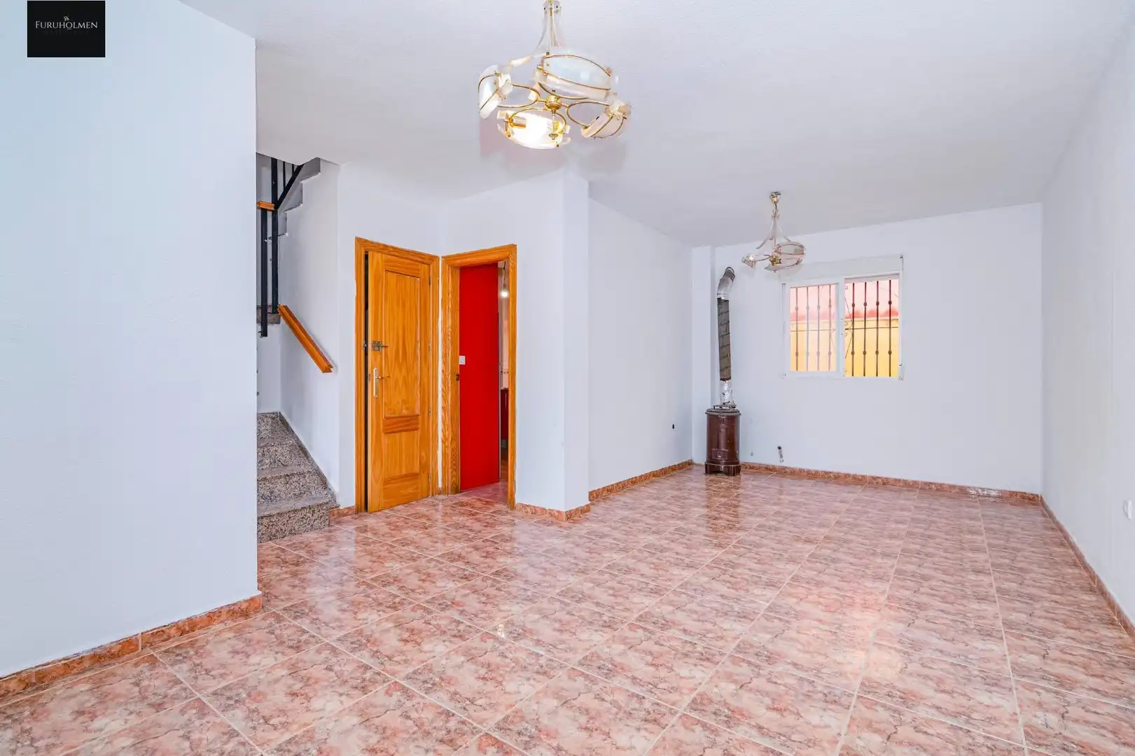 Casa adosada en venda en Las Gabias amb Balcó