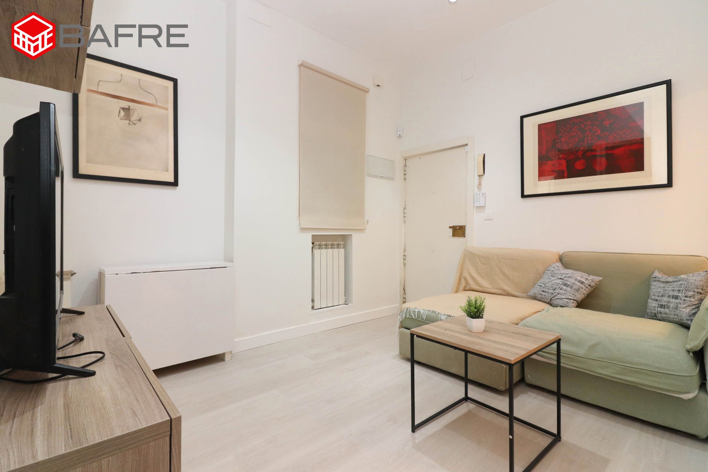 Living room of Flat for sale in  Madrid Capital  with Heating
