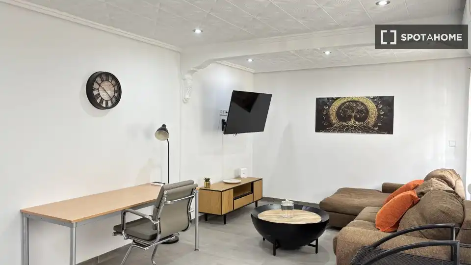 Flat for rent in Alfafar  with Air Conditioner, Heating and Furnished