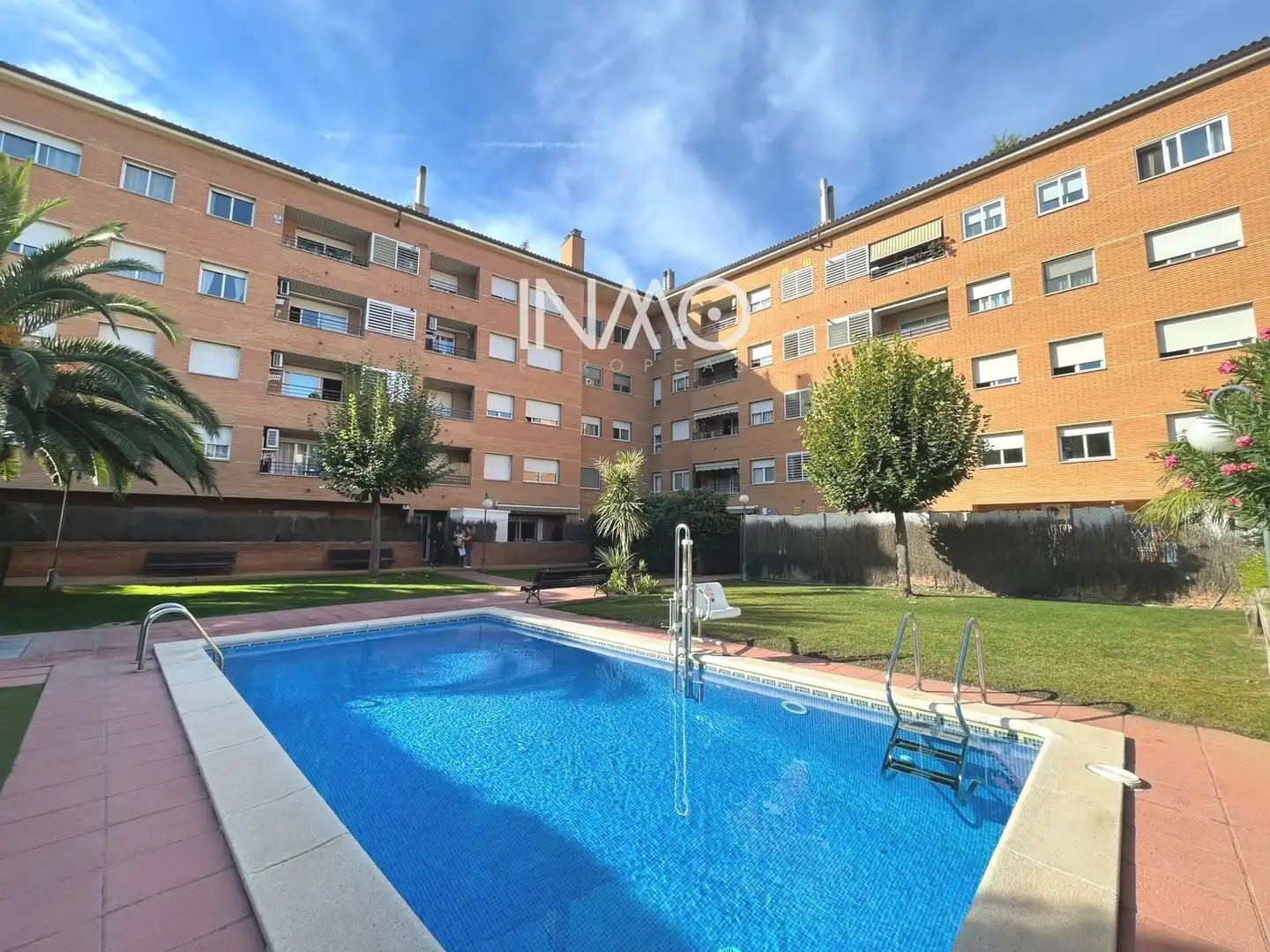 Vista exterior de Pis en venda en Rubí amb Aire condicionat, Calefacció i Terrassa