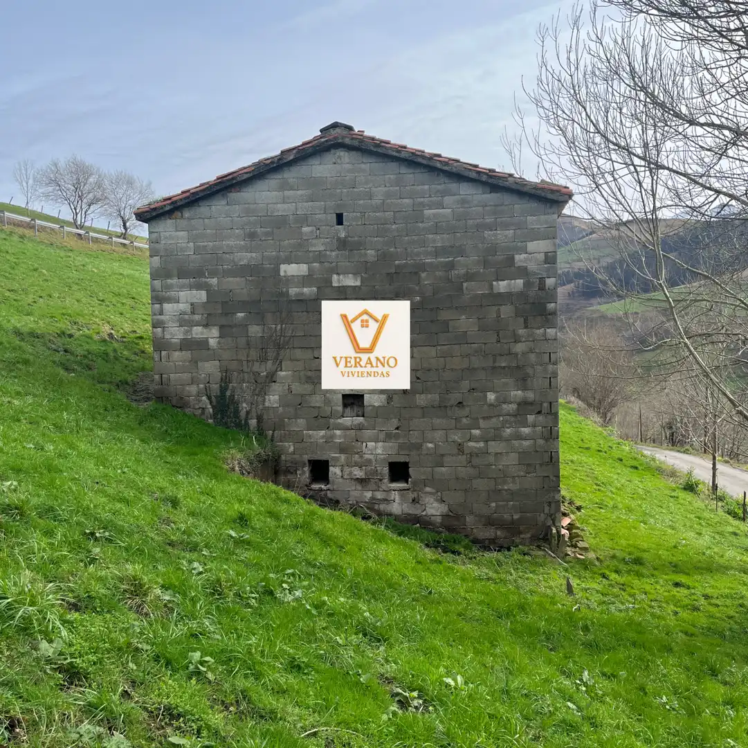 Casa rústica amb jardí en venda a Barrio Campillo 5, imagen 3