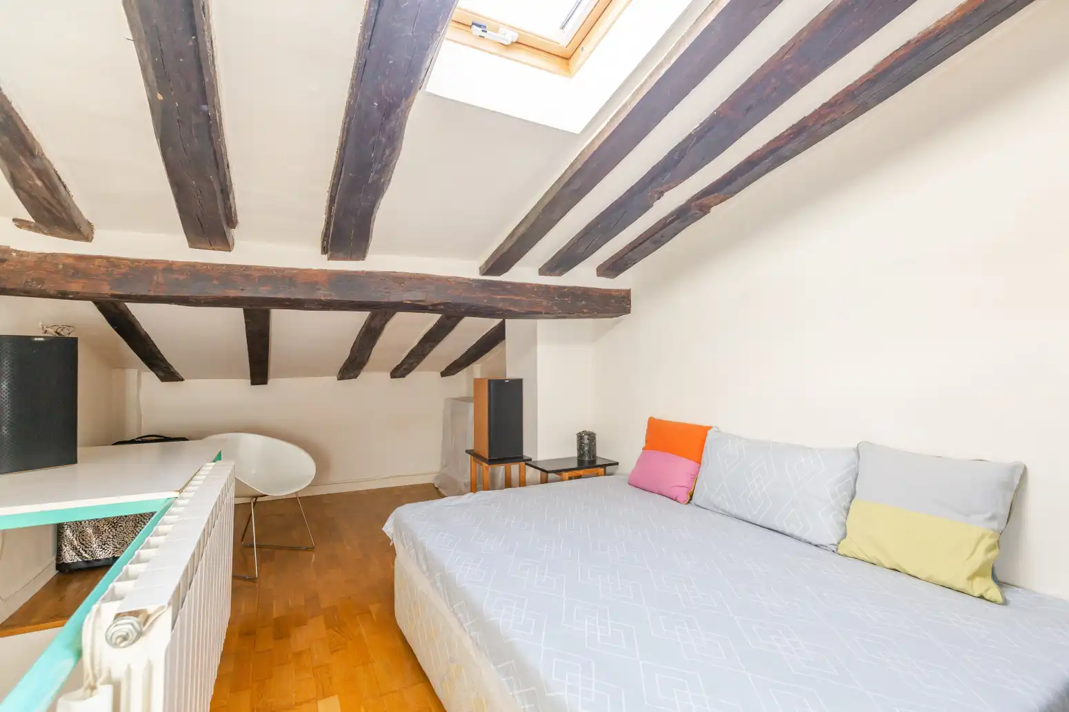 Habitación de Ático en venta en  Pamplona / Iruña con Calefacción, Amueblado y Balcón