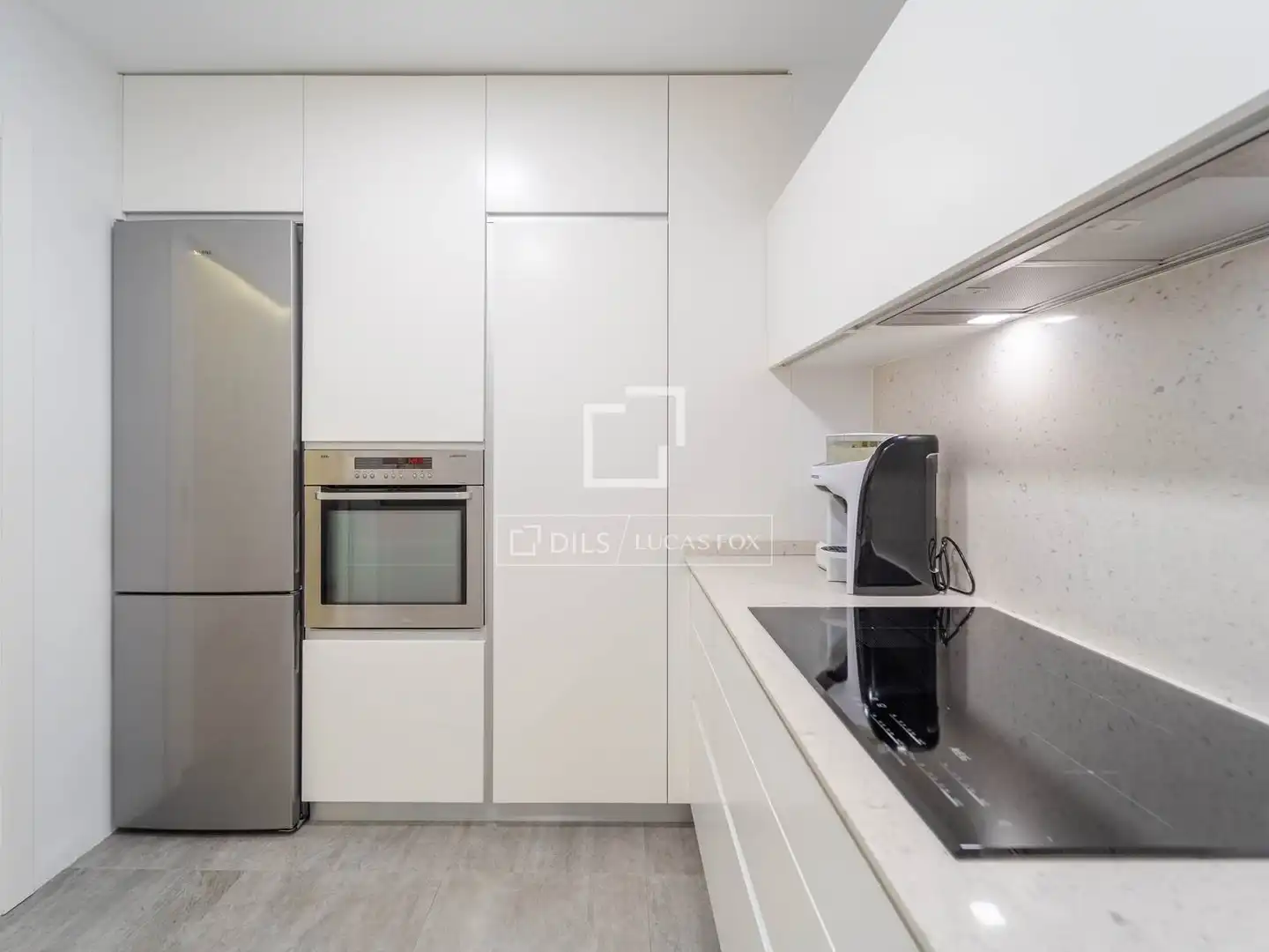Kitchen of Flat for sale in Valencia  with Air Conditioner, Parquet flooring and Balcony
